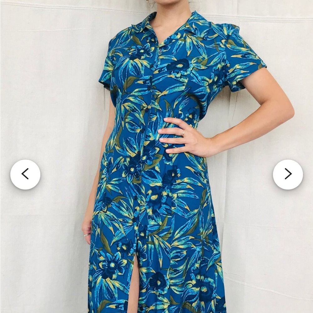 Villager by Liz Claiborne vintage shirt dress in excellent condition.